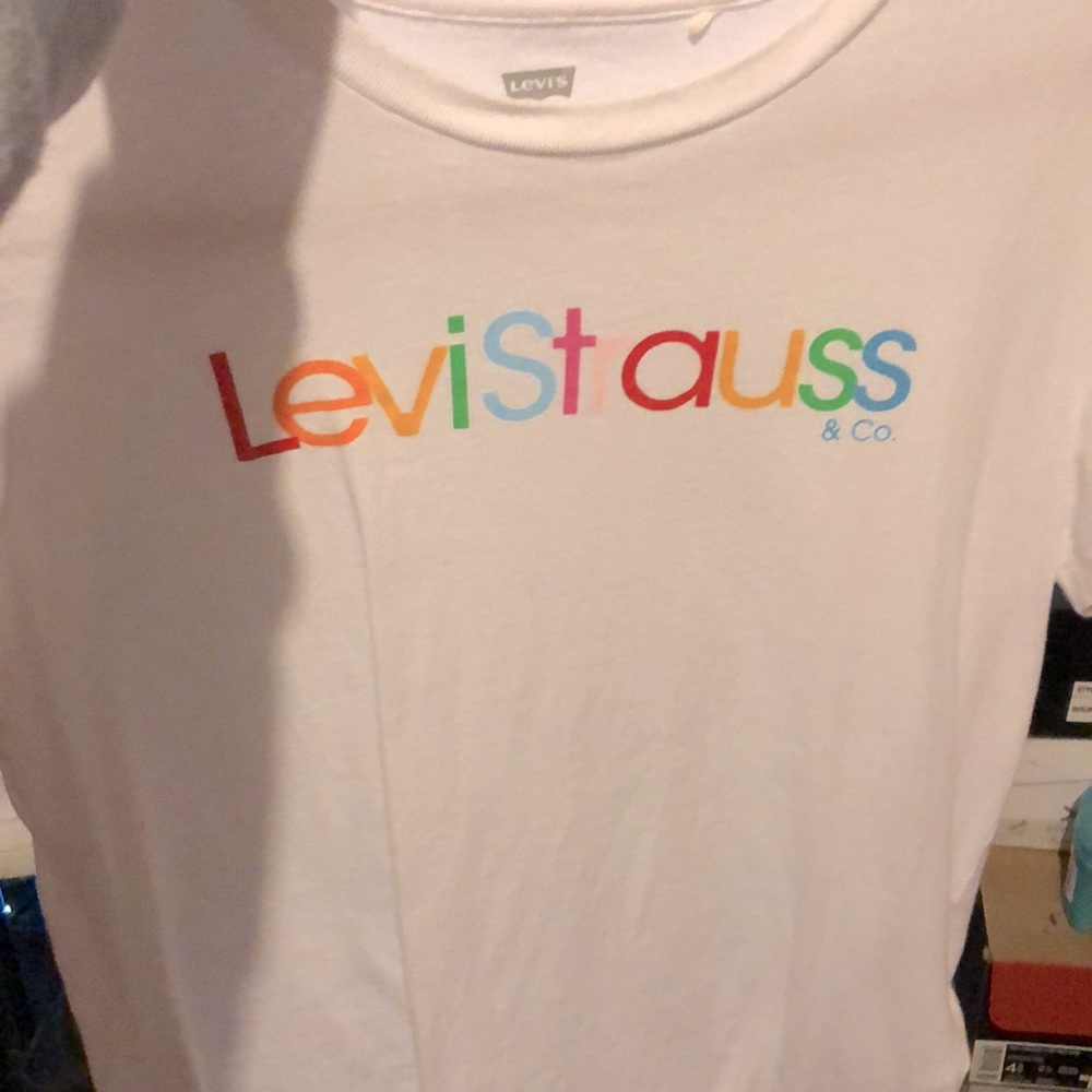 Levi tshirt